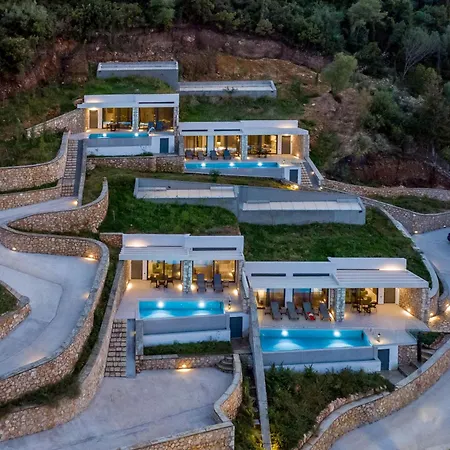 Z 4 Luxury Villa